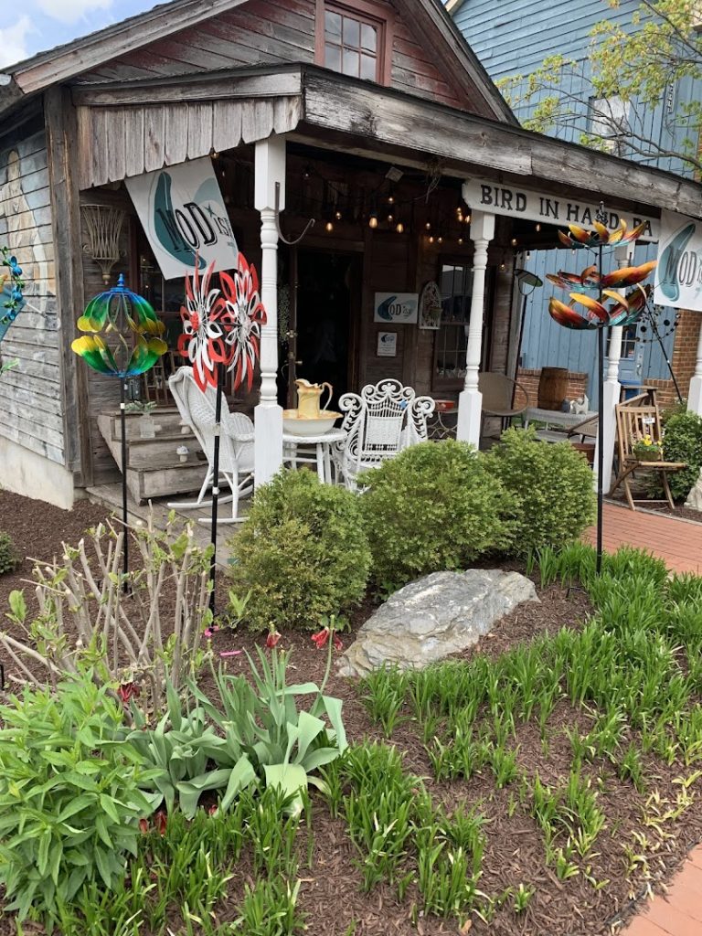 Antique Stores in Bird in Hand: Modish Lancaster