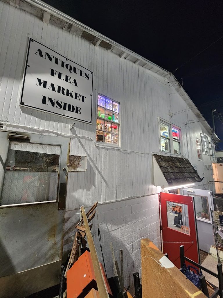 Antique Stores in Manheim: Fletchpartsnmore