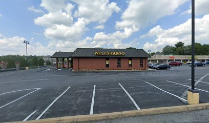 Banks in Lancaster: Wells Fargo Bank