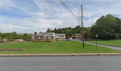 Barber Shops in Lancaster: Sandy Farmer's Barber Shop