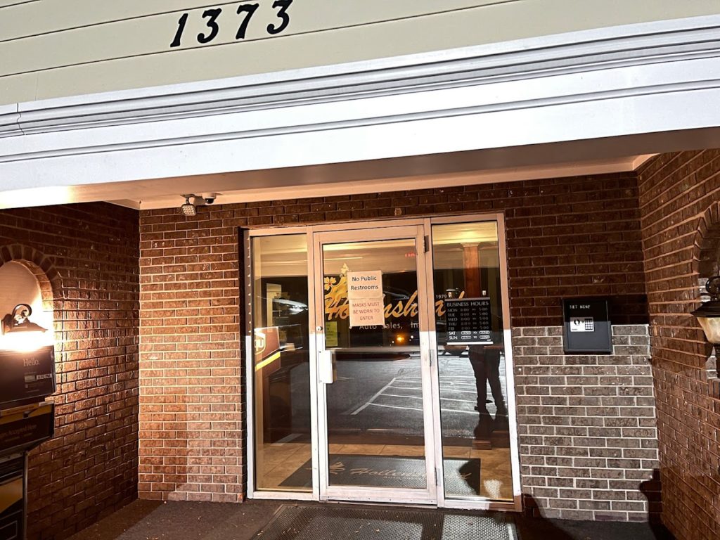 Car Dealers in Manheim: R.Hollenshead Auto Sales