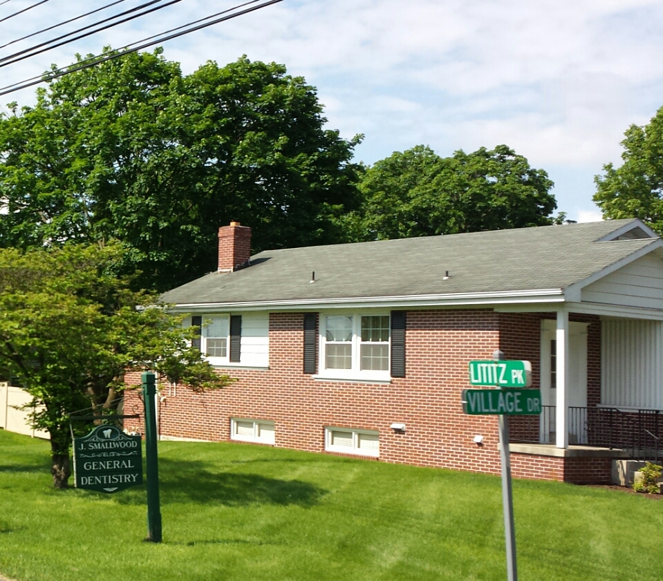 Dentists in Lancaster: J Smallwood family Dentistry