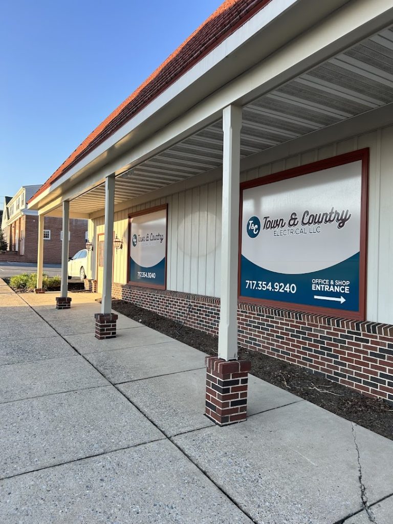 Electricians in New Holland: Town & Country Electric LLC