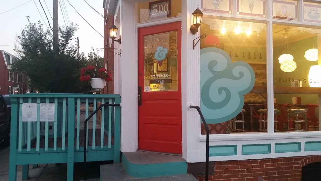 Ice Cream Shops in Lancaster: sweetFrog Premium Frozen Yogurt