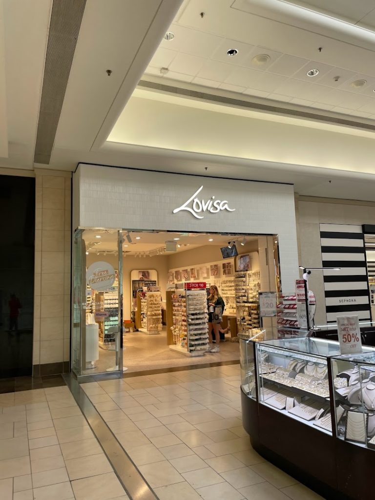 Jewelers in Lancaster: Lovisa