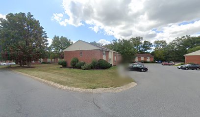 Photographers in Lancaster: Thirty Five & Oaks - Wedding Photographer