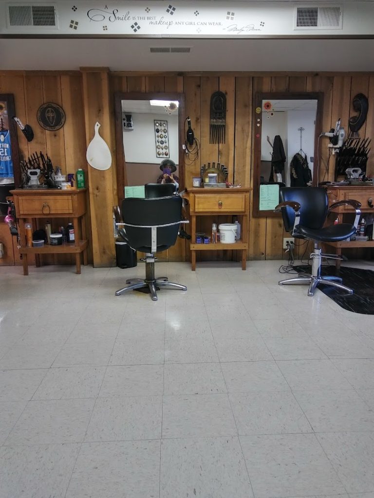 Salons in Lancaster: James & Co.