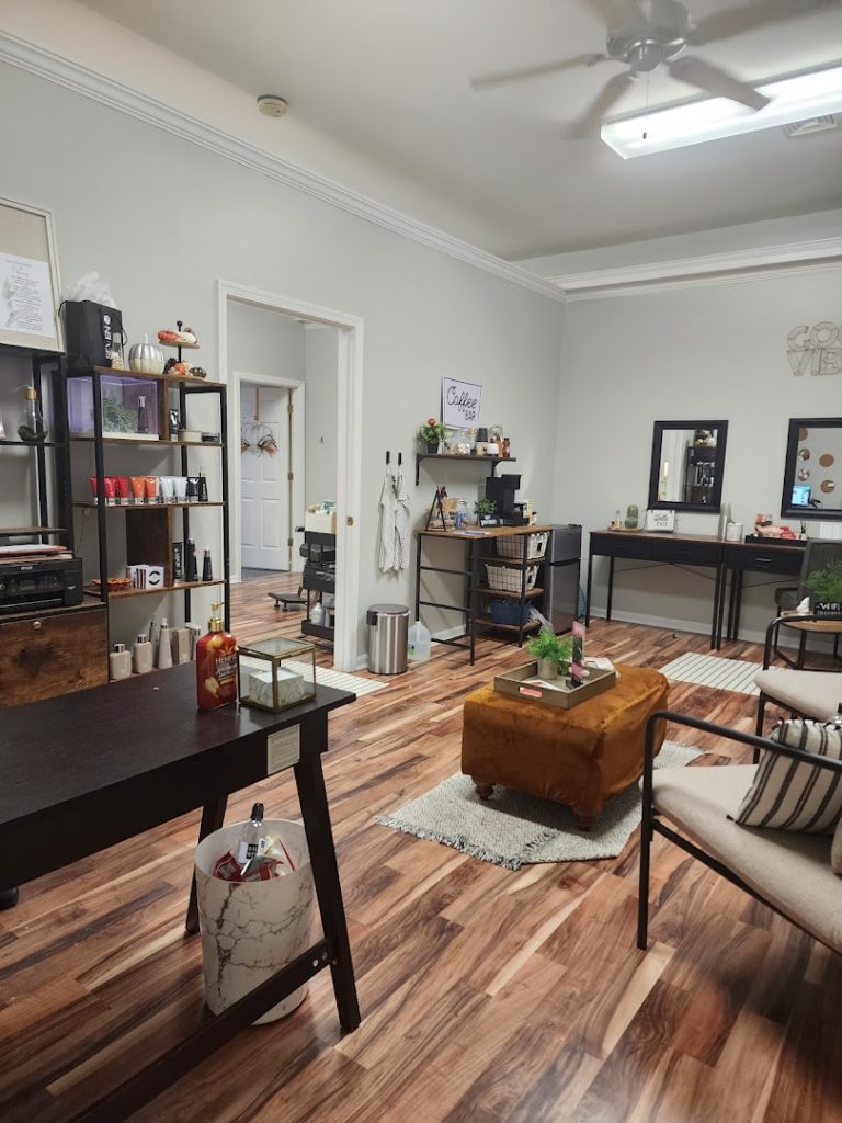 Salons in Manheim: Amber at baron barbers and Omorfia Hair Extensions