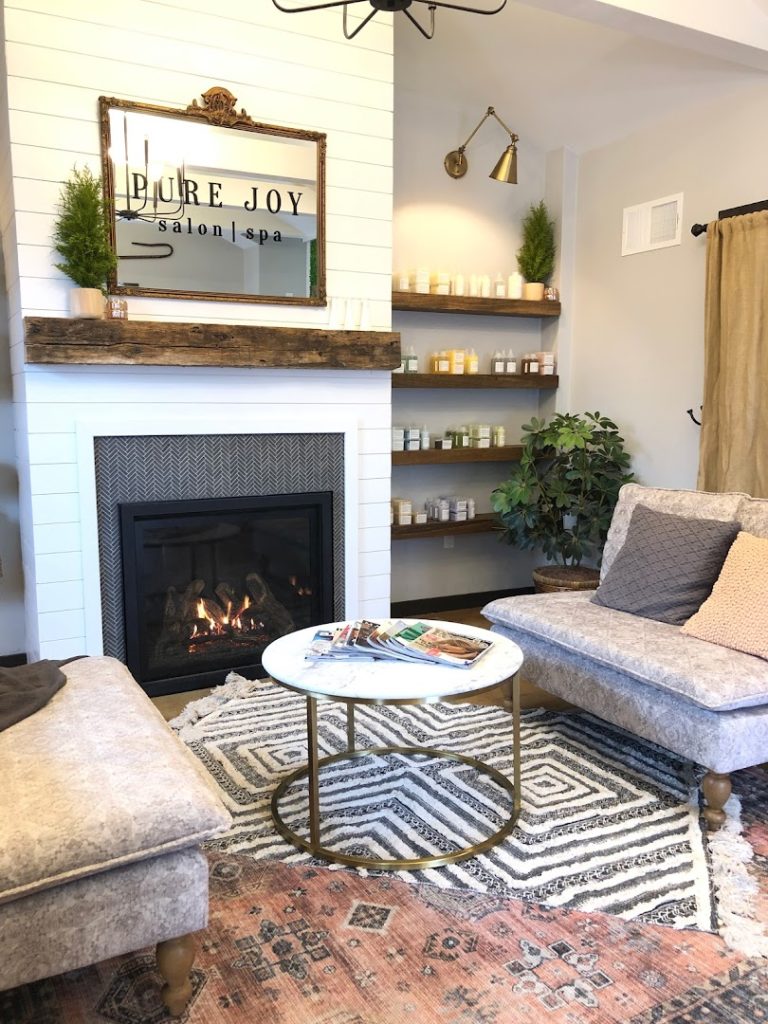 Salons in Manheim: Pure Joy Salon and Day Spa