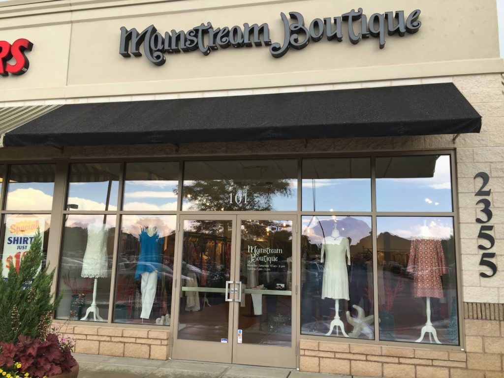 Women's Clothing Stores in Lancaster: Mainstream Boutique - Lancaster